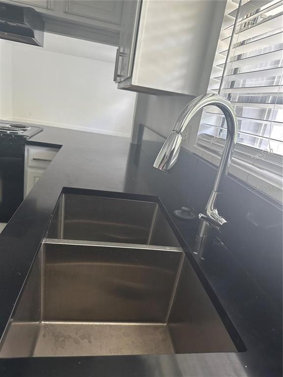 Building Photo - 1000 S Semoran Blvd