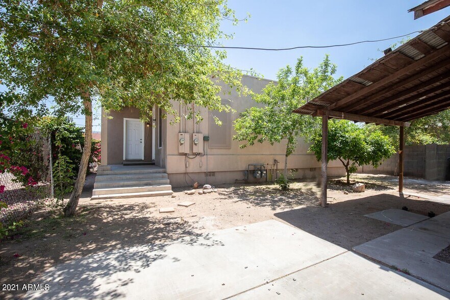 Building Photo - 137 N 11th Ave