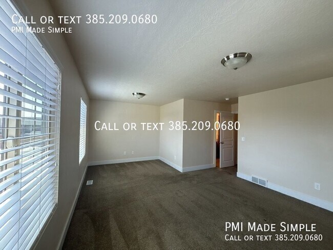 Building Photo - 126 W 3430