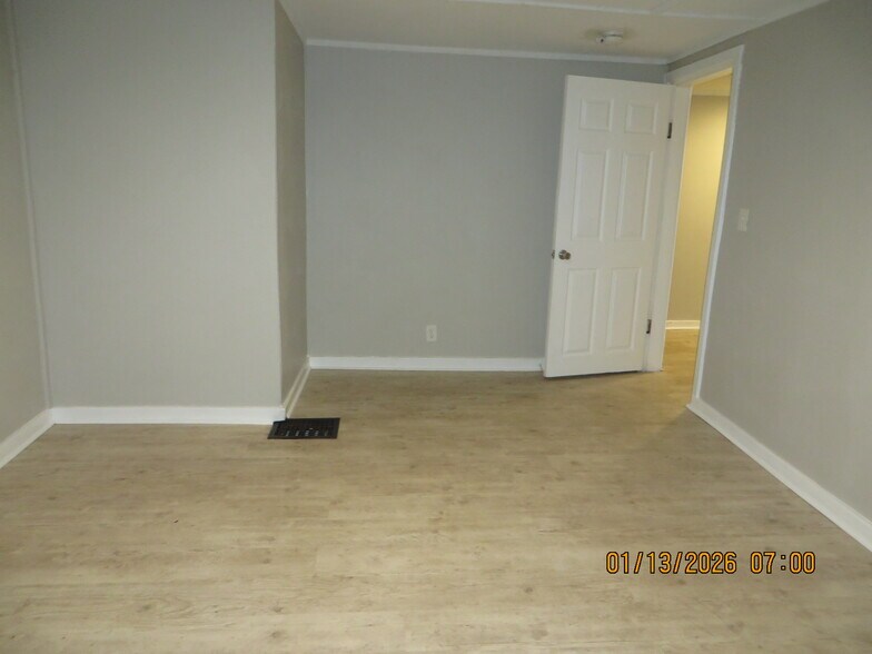 Building Photo - 202 W 3rd St