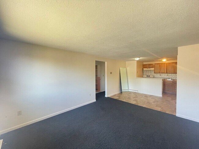 Building Photo - 173 Loudon Rd