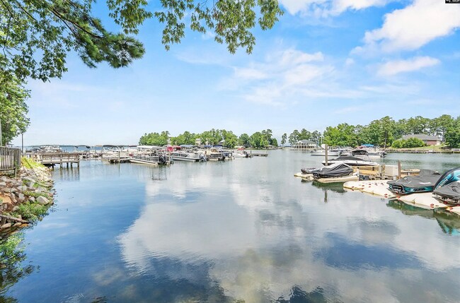 Building Photo - 301 Harbor Heights Dr