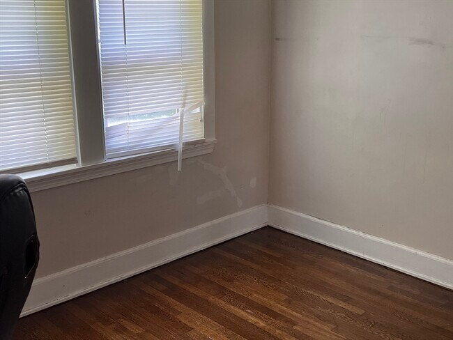 Building Photo - 97 Ruggles St