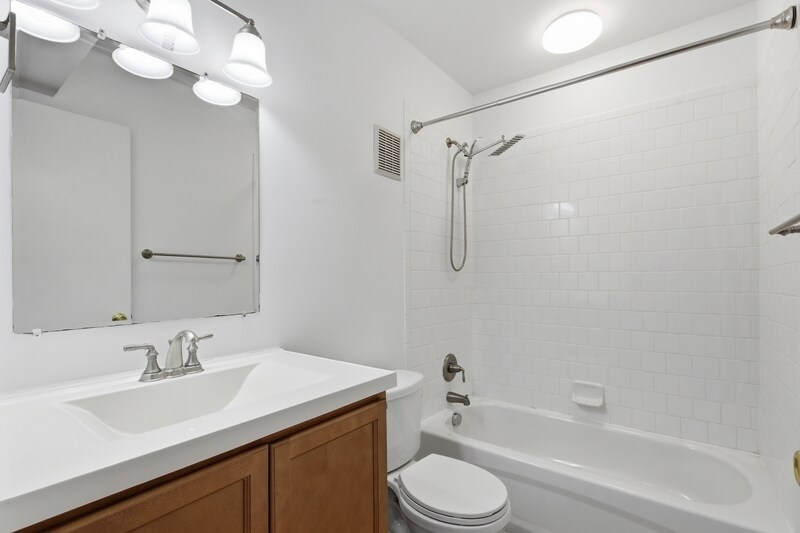 Building Photo - 521 Epsom Rd