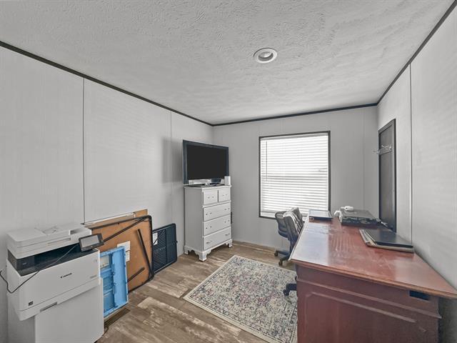 Building Photo - 303 Mesa Rdg