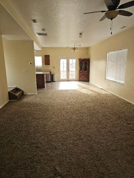 Building Photo - 10756 Deer Meadow Cir