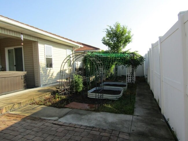 Building Photo - 308 Glenridge Dr
