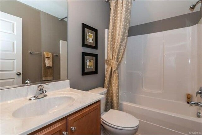 Building Photo - 8079 Rutland Village Dr, Mechanicsville, V...