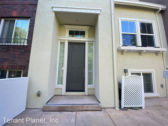 Building Photo - 2 br, 2.5 bath House - 596 Saco Terrace