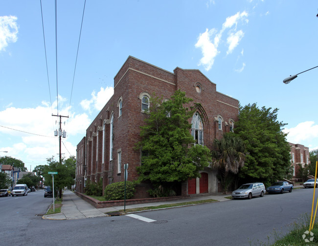 Building Photo - 70 Carolina St