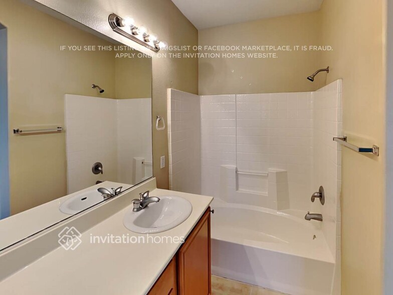 Building Photo - 9141 Blue Raven Ave