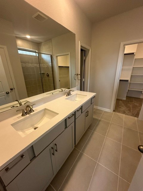 Building Photo - 1108 Redcoat Dr