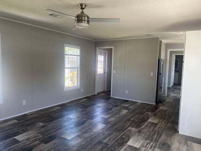 Building Photo - 1800 E Graves Ave