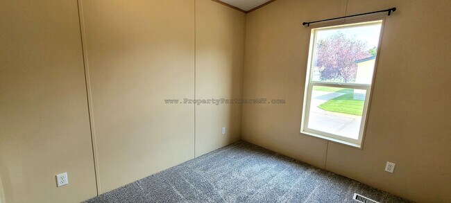 Building Photo - Discover this Recently Upgraded 3 Bed 2 Bath Modular House!