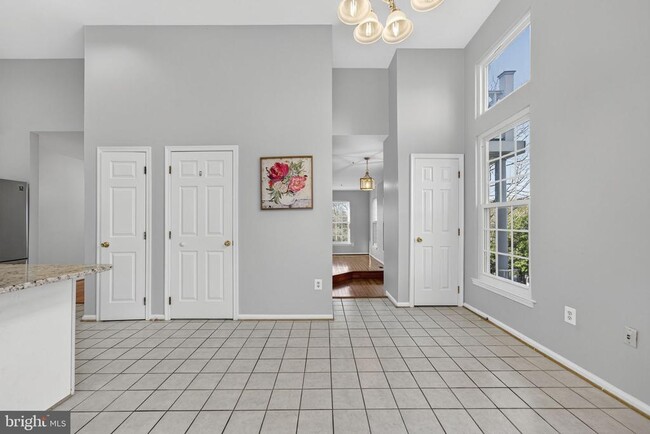 Building Photo - 2901 Mainstone Dr