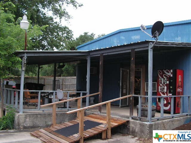 Building Photo - 1910 FM2673