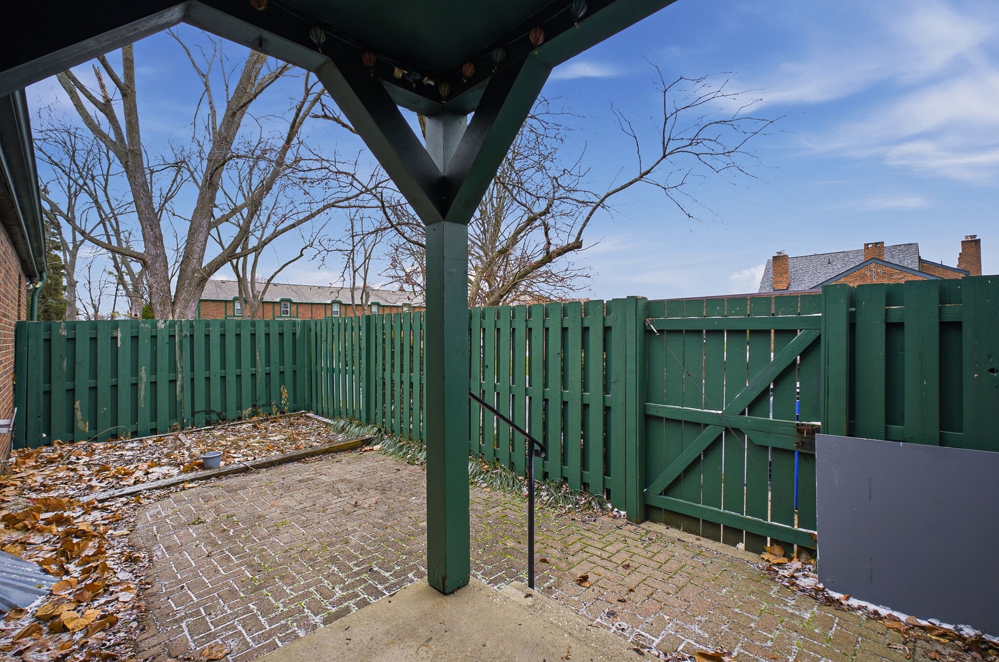 Building Photo - 4554 Sandringham Dr