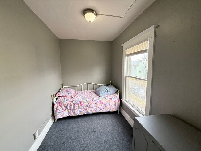 Building Photo - 287-289 Reynolds Street