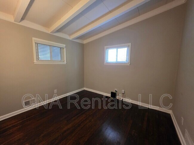 Building Photo - 3659 Ashwood Dr SE