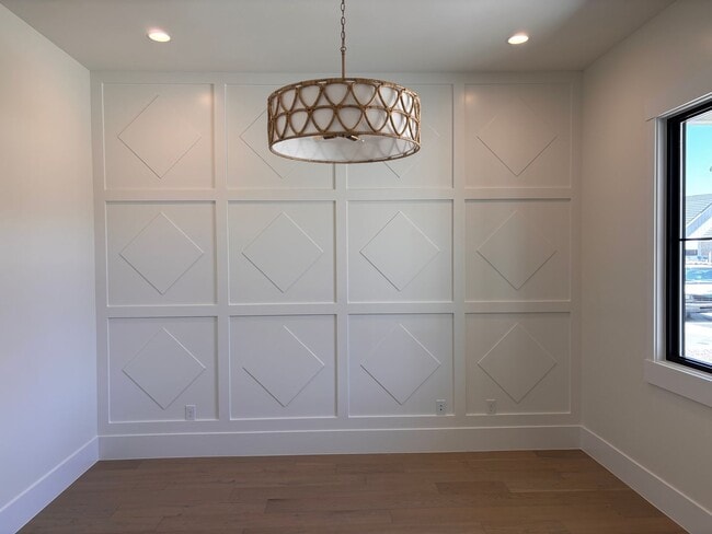 Building Photo - BRAND NEW 5 bed | 3.5 bath | 3 car garage ...