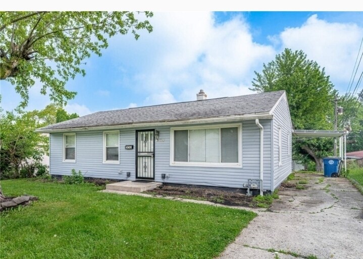 Front view 1 - 3592 Roejack Dr