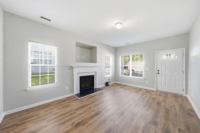 Building Photo - 3527 Londonville Ln