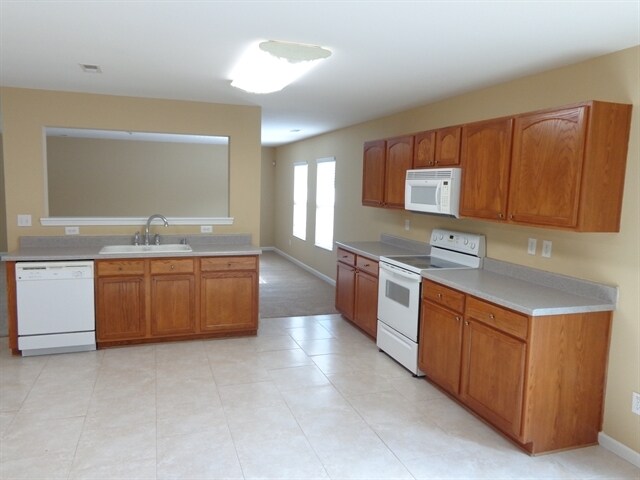 Building Photo - 10917 Dry Stone Dr