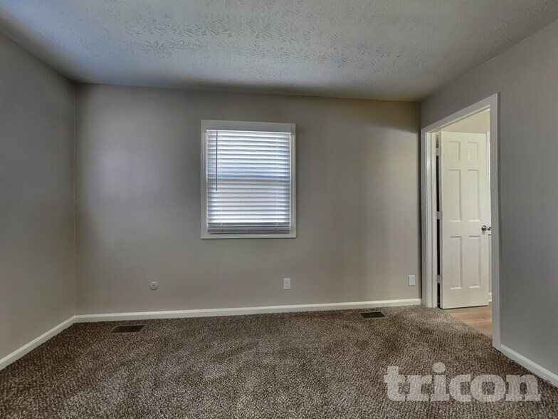 Building Photo - 406 Weston Rd