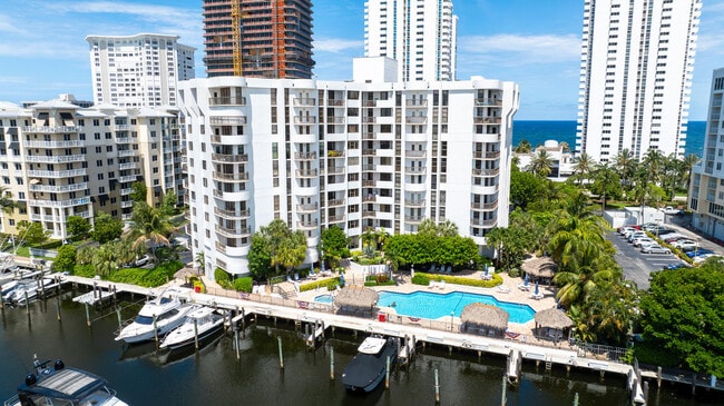 Building Photo - 1361 S Ocean Blvd