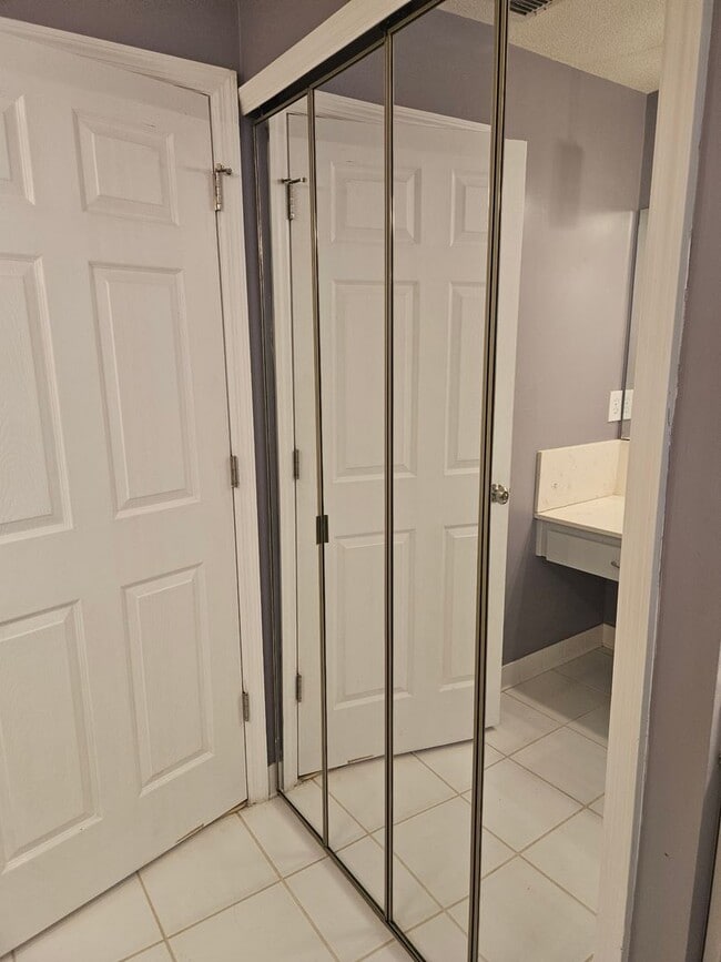 Building Photo - 2 BEDROOM 2 BATH HOME IN  PELICAN BAY GATED COMMUNITY