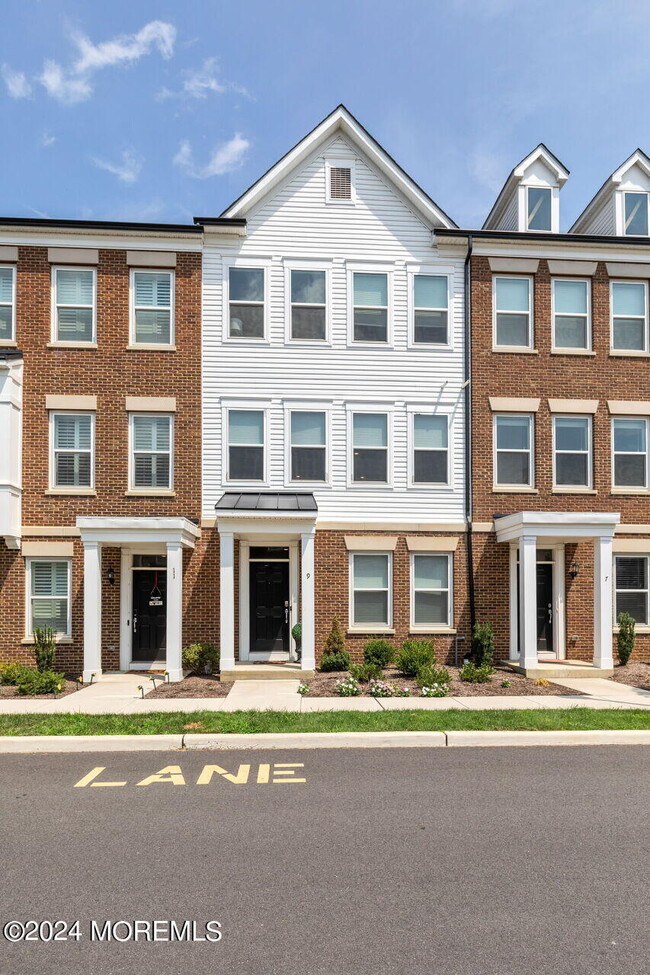Building Photo - 9 Carty Ave