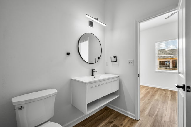 Building Photo - 205 Indigo Ln