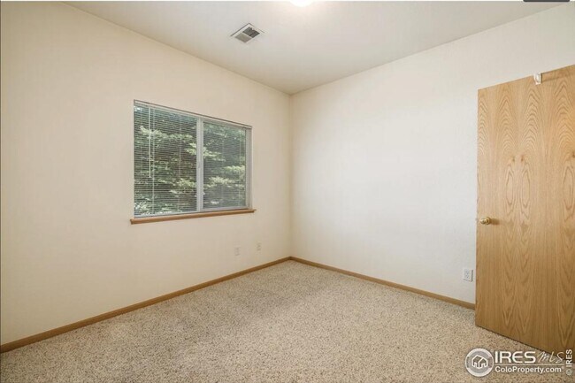 Building Photo - 950 52nd Ave Ct