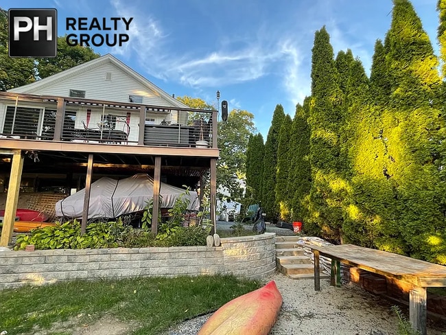 Building Photo - 157 Riverview Ave