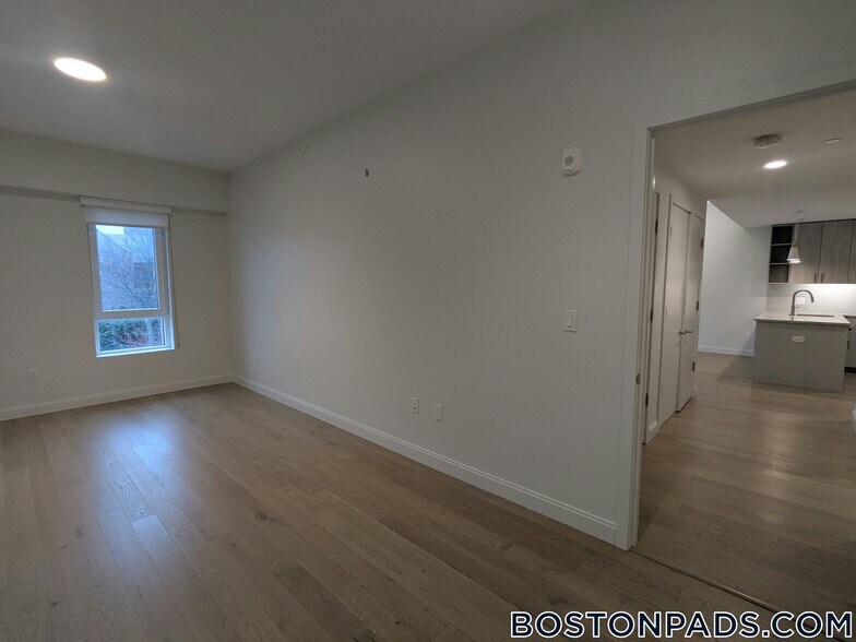 Building Photo - 55 Brighton Ave