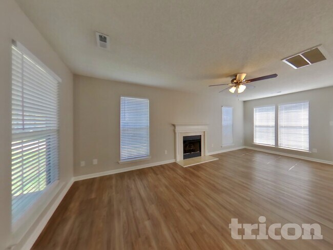 Building Photo - 2934 Hawick Commons Dr