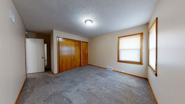 Building Photo - 3 Bedroom, 2 Bathroom House with Attached Double Garage