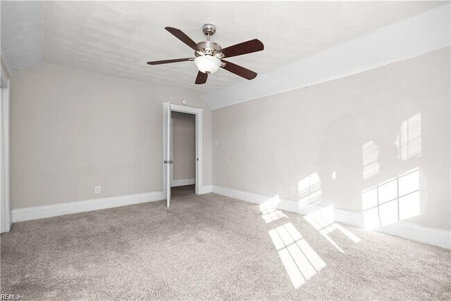 Building Photo - 868 W 36th St