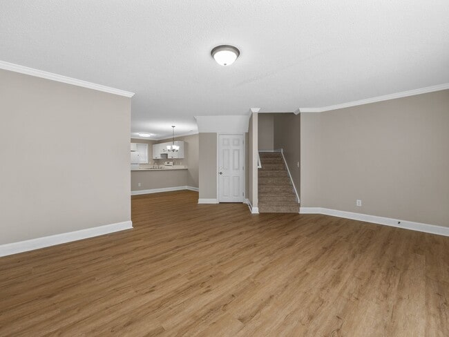Building Photo - Newly Renovated 2BR, 2.5 BA in Greer SC
