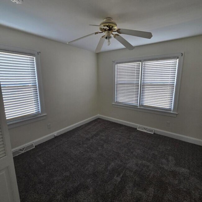 Building Photo - 2969 NC-33