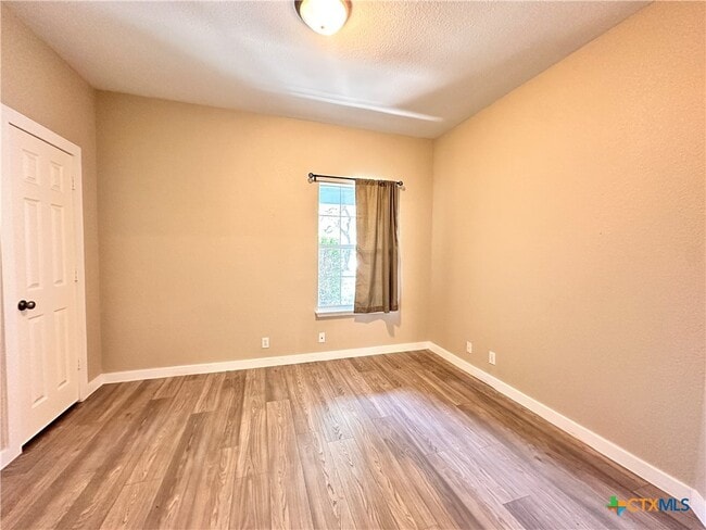 Building Photo - 2029 Northview Dr