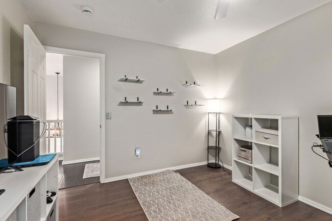 Building Photo - 13420 W Berridge Ln