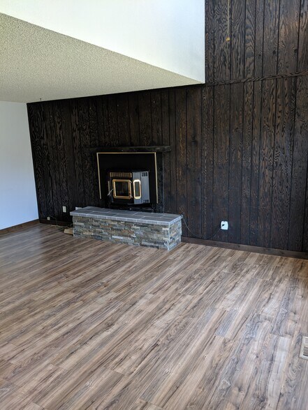 Building Photo - 2115 Pleasanton St