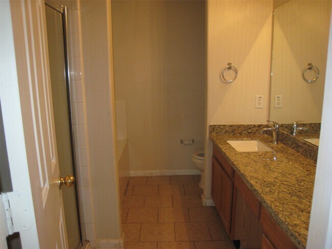 Building Photo - 7822 Winding Creek View