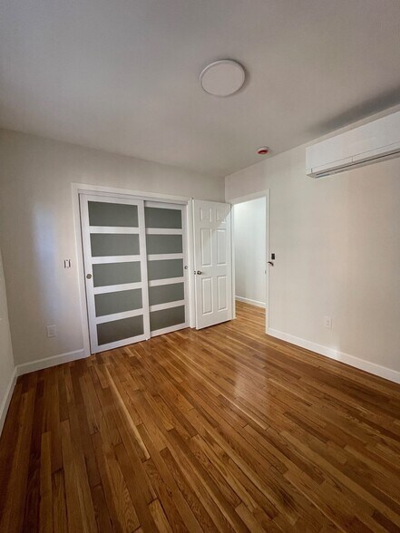 Building Photo - 96 Walnut St