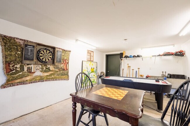 Building Photo - 1357 Canal Rd