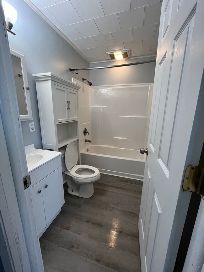 Building Photo - 200 South St