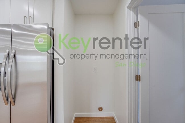 Building Photo - 2412 33rd St