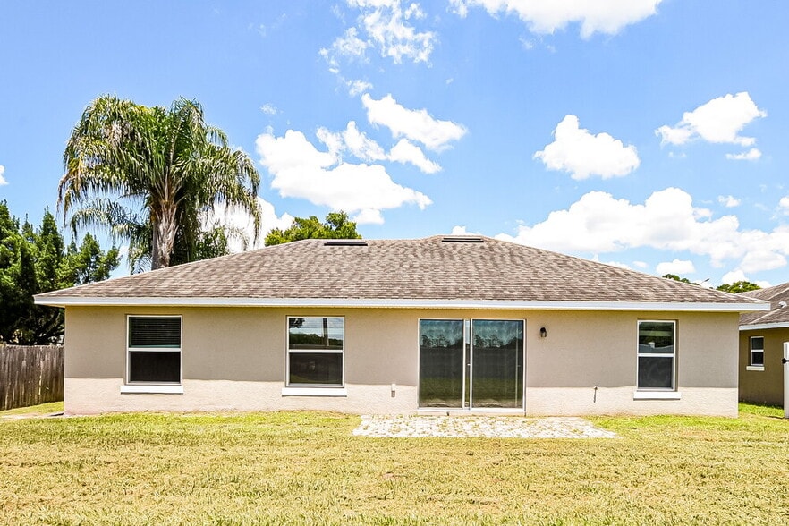 Building Photo - 3042 Drema Dr