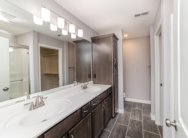 Building Photo - 3708 Parrot Ct